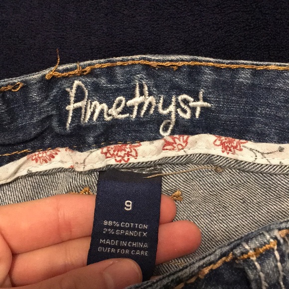 Capri Pants - Picture 3 of 7